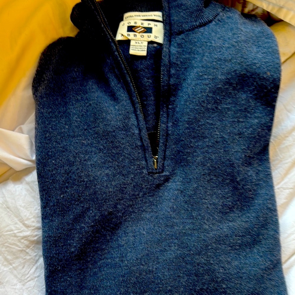 Joseph Abboud extra fine MERINO WOOL 100%